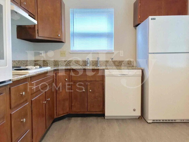 Photo - 1222 Meadowbright Ln