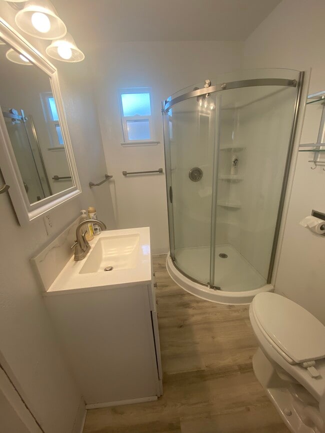 Photo - 1136 J St