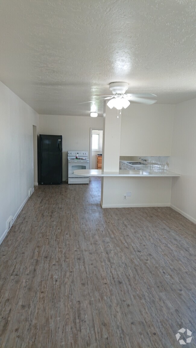 Building Photo - Corbett Unit 2 Rental