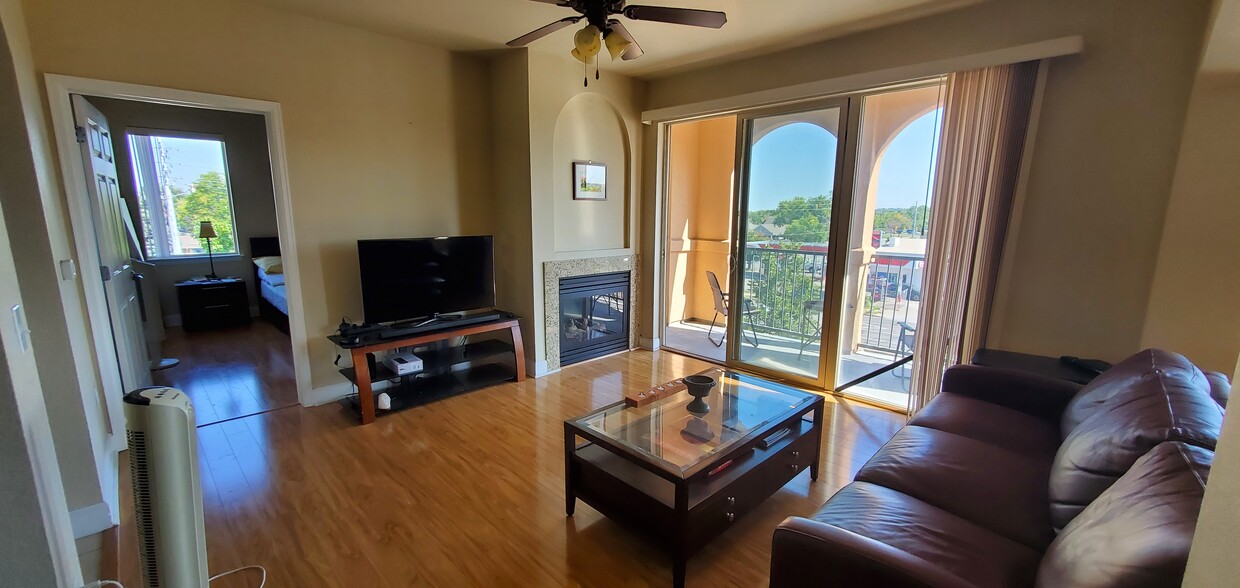 Living Room - 4500 Baseline Rd (Boulder, CO)