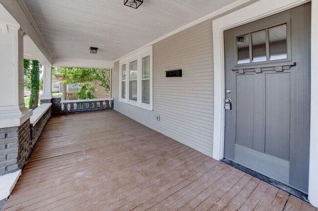 Photo - Gorgeous Historic Home With Modern Features!