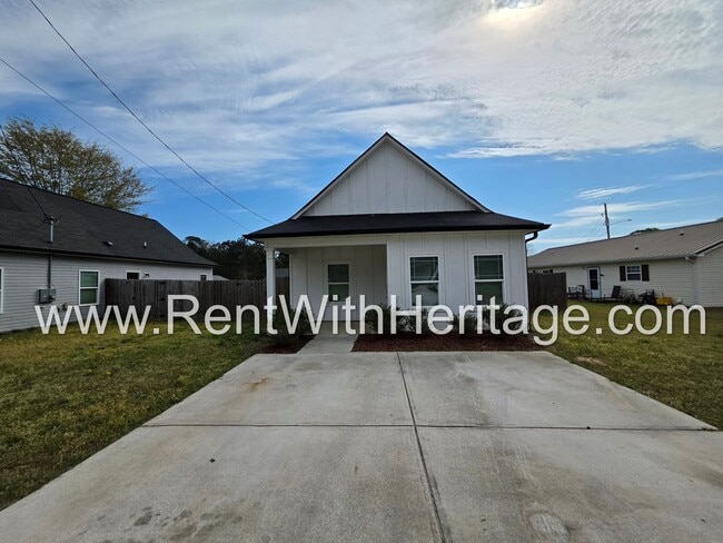 Photo - Awesome Ranch / Popular Carrollton Schools/ Near Adamson Square