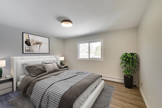 Freshly Renovated 2 Bedroom 1 Bathroom Apartment! - Freshly Renovated 2 Bedroom 1 Bathroom Apartment! Unit 210