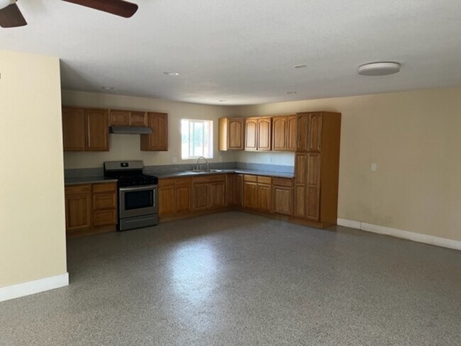 Photo - 16350 Clover Ave