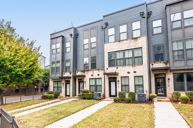 Photo - 418 W Tremont Ave