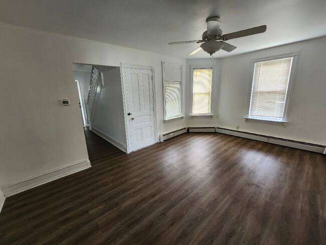Photo - 248 S Hellertown Ave Unidad 248