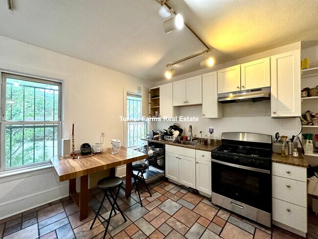 Photo - 8 Sewall St Unit 1