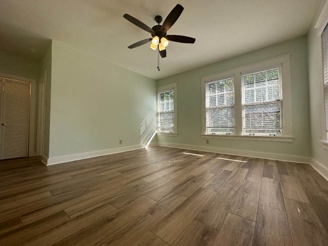 Photo - 515 E 8th St Apartment Unit A
