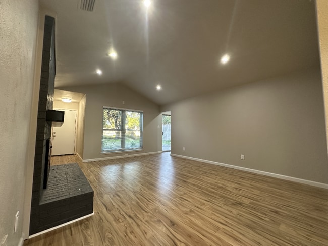 Photo - 1149 Midway Dr