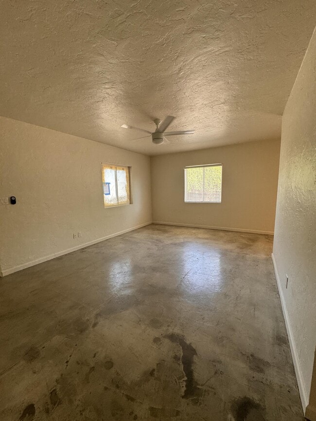 Photo - 2718 N Greenfield Rd