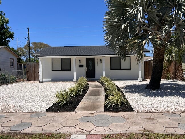 Photo - 5137 Dartmouth Ave N