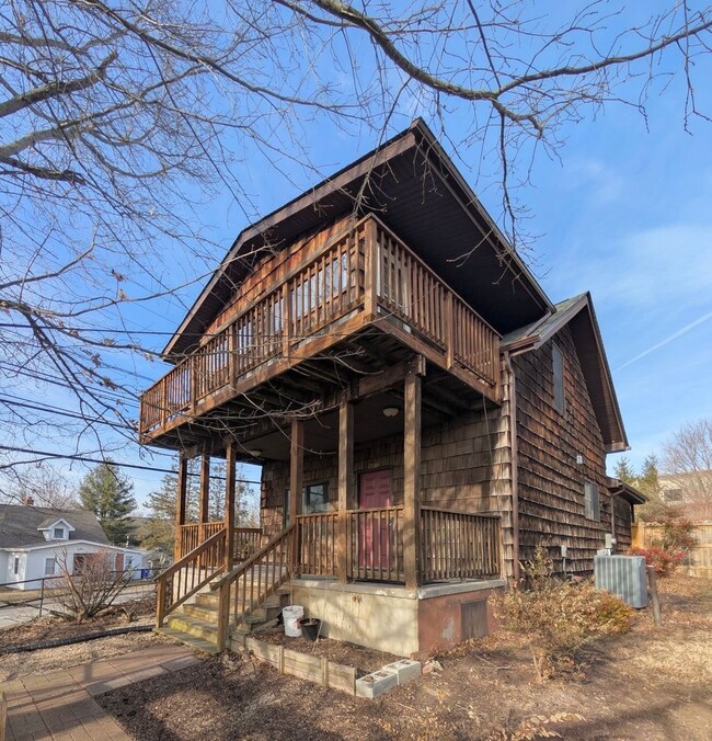 Building Photo - 1320 N Main St Unit 1320 N Main St