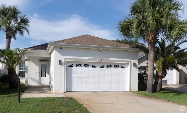 Building Photo - Beautifully Updated 3 Bedroom Home in Dest...