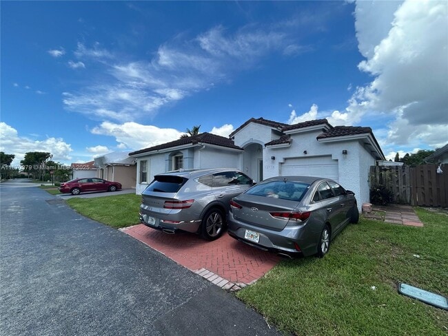 Building Photo - 15715 SW 81st St Rental