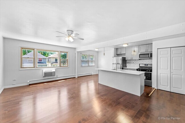 Photo - 7319 N Rogers Ave Unidad 102