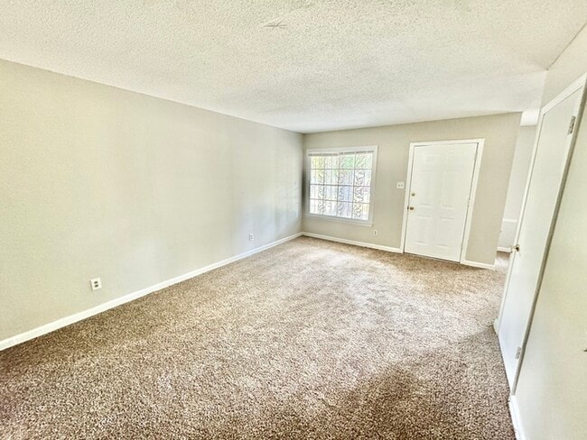Photo - 2168 Carnes Ave
