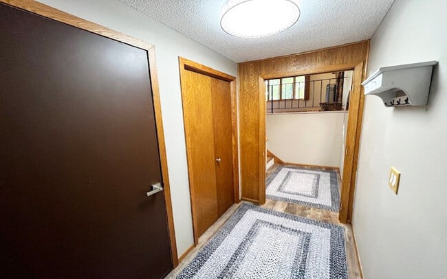 Photo - 3879 Polk St NE