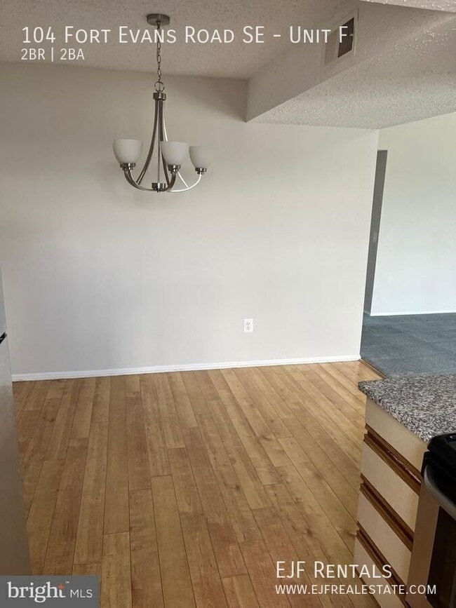 Photo - 104 Fort Evans Rd SE Unit F
