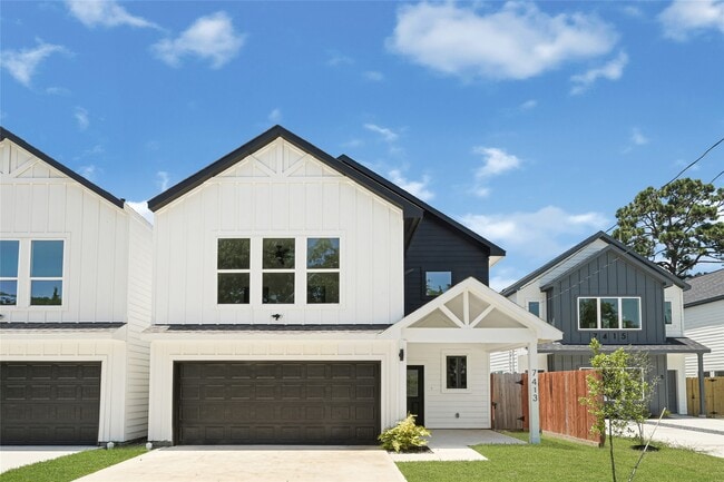 Building Photo - 7411 Charlie St
