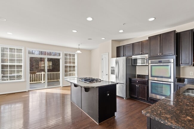 Photo - 4921 Forest Pines Dr