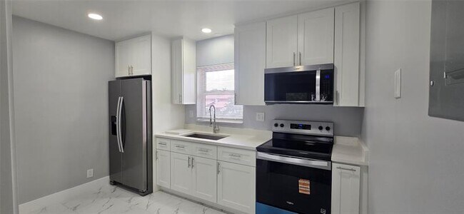 Photo - 8606 NW 35th St Unit 5