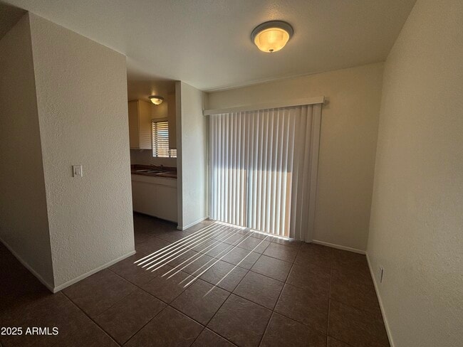 Photo - 840 S Main St Unidad 30