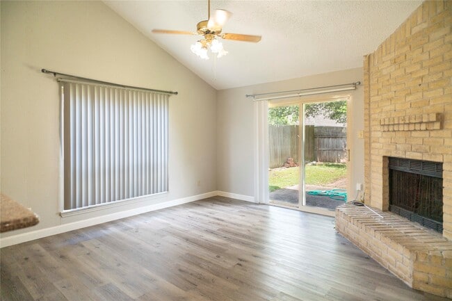 Photo - 17003 Enchanted Cir W