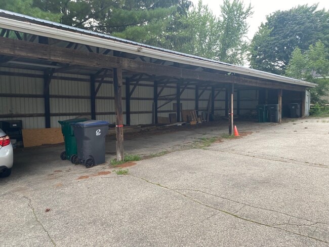 Photo - 326 Menomonee St Unidad #4