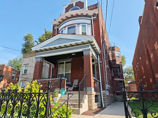 Photo - 836 York St Apartments Unit 3rd Fl