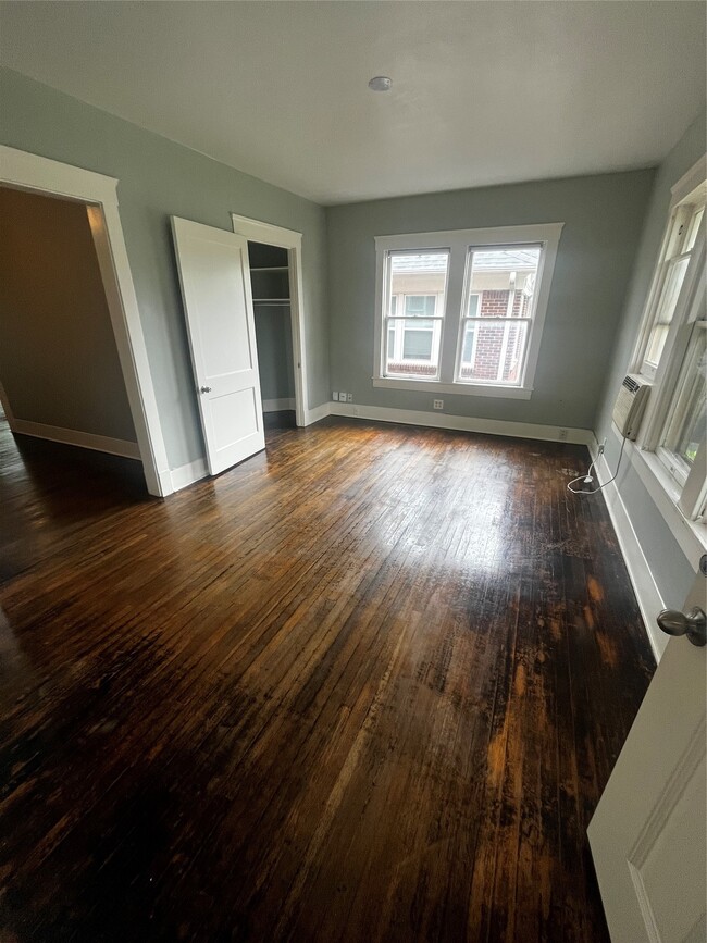 Building Photo - 1711 W Main St Unit 3