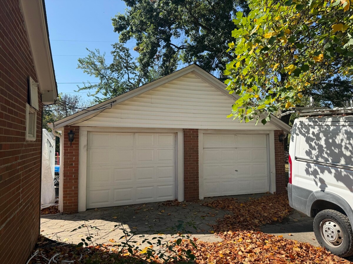 Photo - 2910 Mexico Gravel Rd