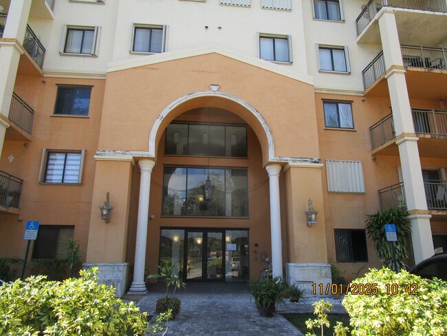 Building Photo - 9340 Fontainebleau Blvd Unit 310