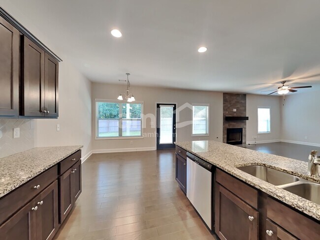 Photo - 1300 Victoria Walk Ln