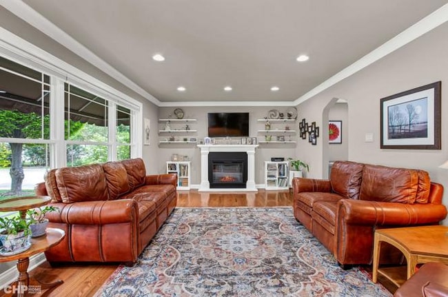 Photo - 9642 S Knox Ave