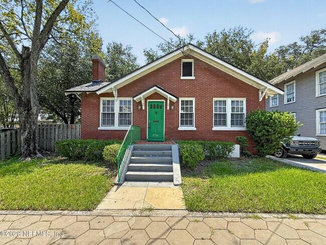 Building Photo - 2736 Lydia St