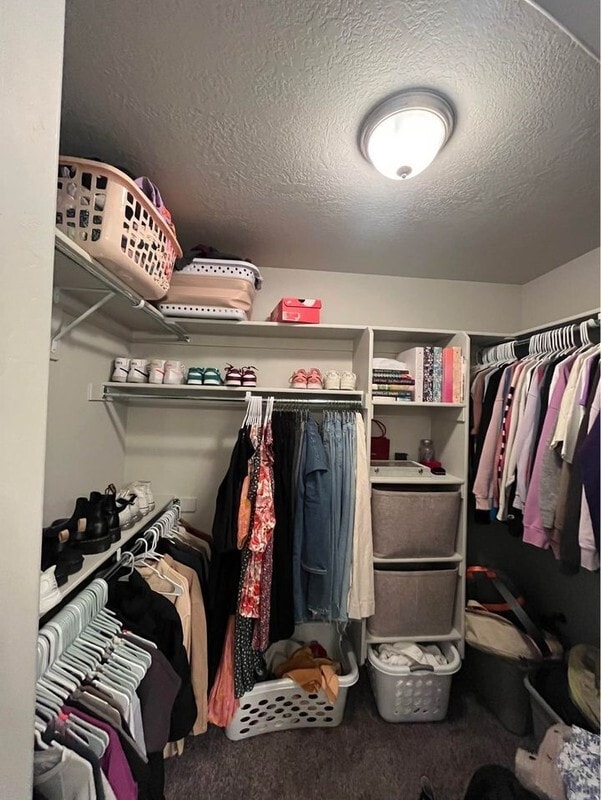 Photo - 212 1135 S