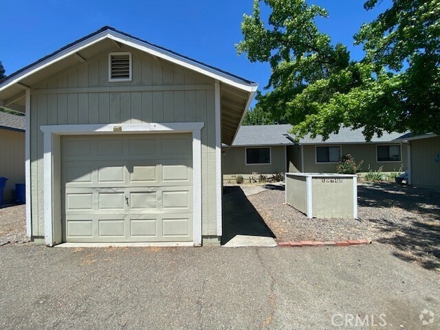 Building Photo - 19742 Oak Flat Rd Rental