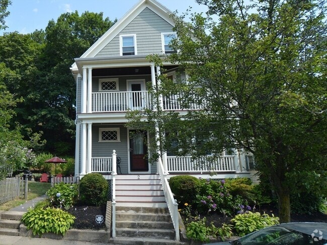 Building Photo - 2 Station Rd Unit 1 Rental
