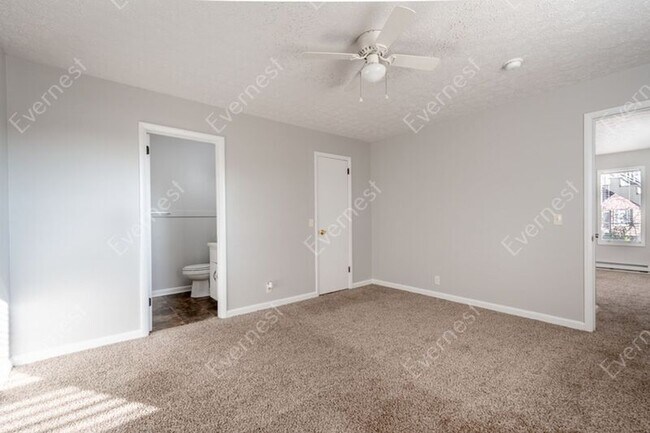 Photo - 1059 Woods Ferry Rd Unidad 10