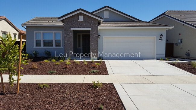 Building Photo - 5074 Sycamore Canyon Dr Rental