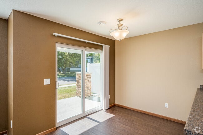 2BR, 1.5BA - 1355SF - Dining