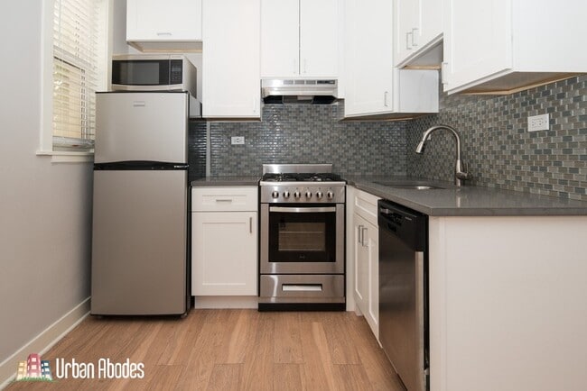 Photo - 535 W Belmont Ave Unit A06C