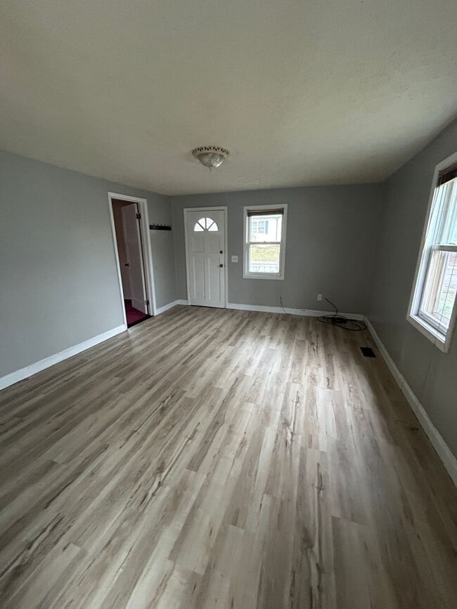 Photo - 411 N Spring St