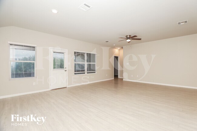 Photo - 6741 Hatchery Way