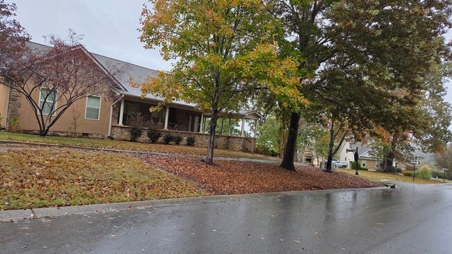 Photo - 324 Avenue of the Oaks