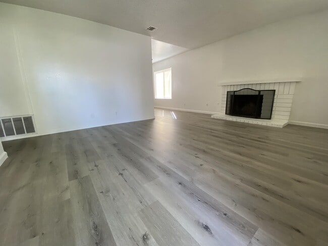 Photo - 2929 S Cedar Ridge Pl