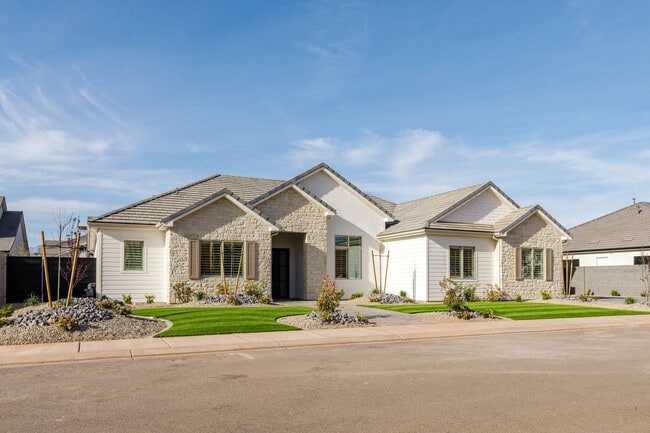 Building Photo - Beautiful single story with 4 bedrooms close to Crimson High School