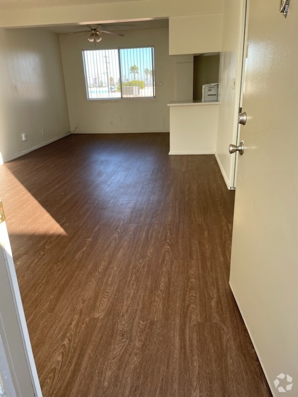 Building Photo - 3155 Rosecrans Ave Unit #19 Rental