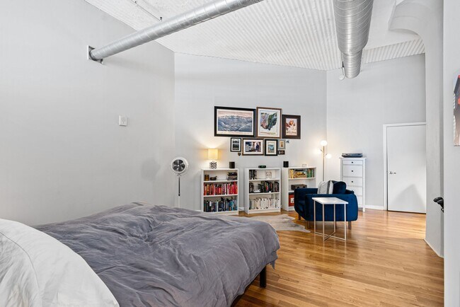 Building Photo - 2200 Arch St Unit 409