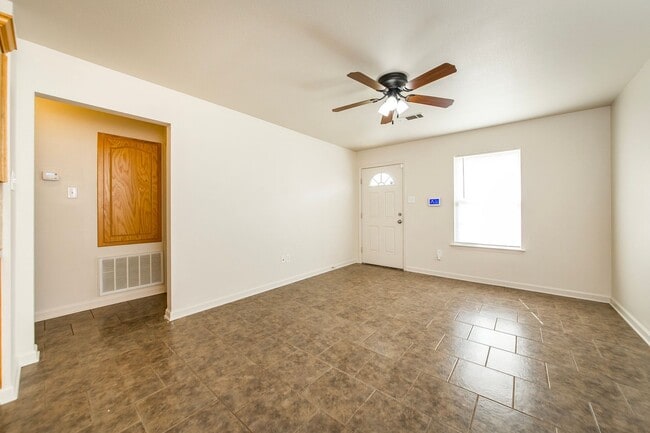 Photo - 417 N Scott St